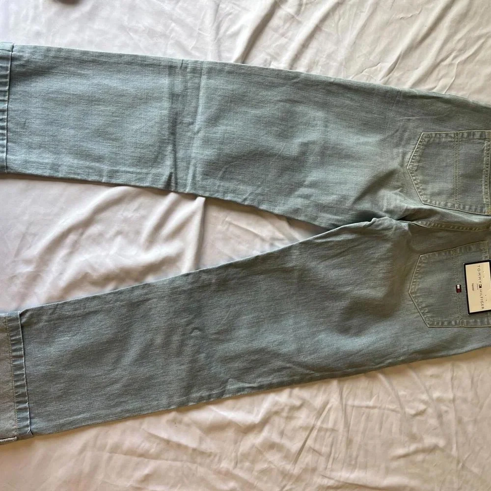 NWT Tommy Hilfiger Jeans Mens Size 2 Light Wash Straight Leg Five Pocket‎ Casual